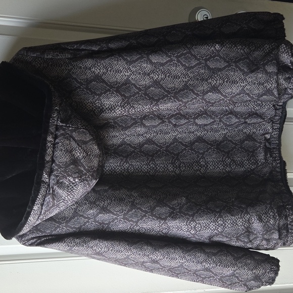 Nuage Reversible Bomber Style Jacket - Picture 2 of 3